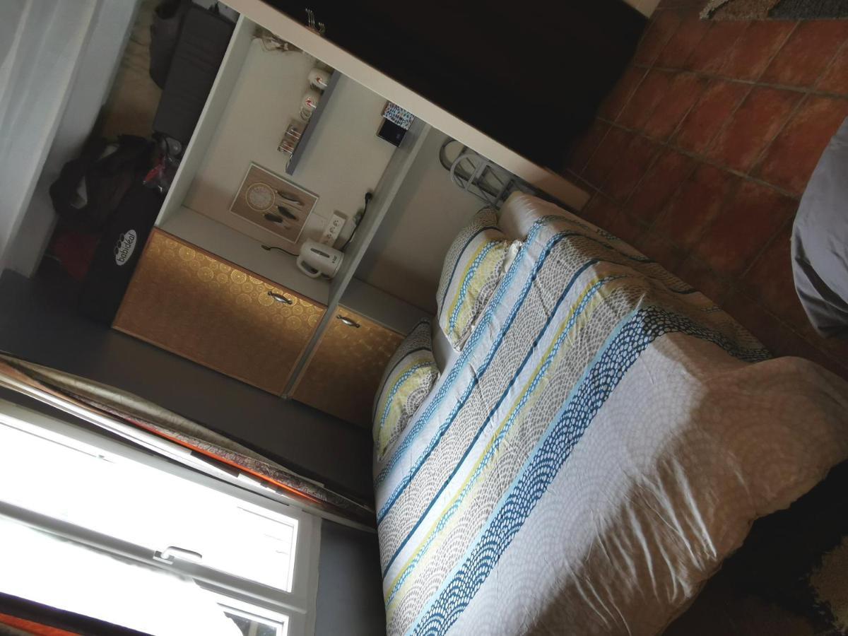Appartement Petit havre de tranquillité à Loudun Extérieur photo
