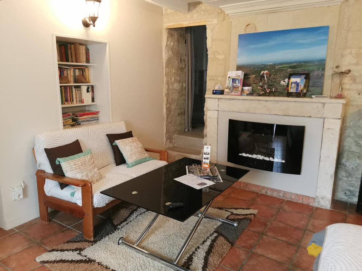 Appartement Petit havre de tranquillité à Loudun Extérieur photo