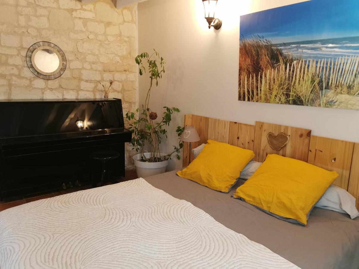 Appartement Petit havre de tranquillité à Loudun Extérieur photo