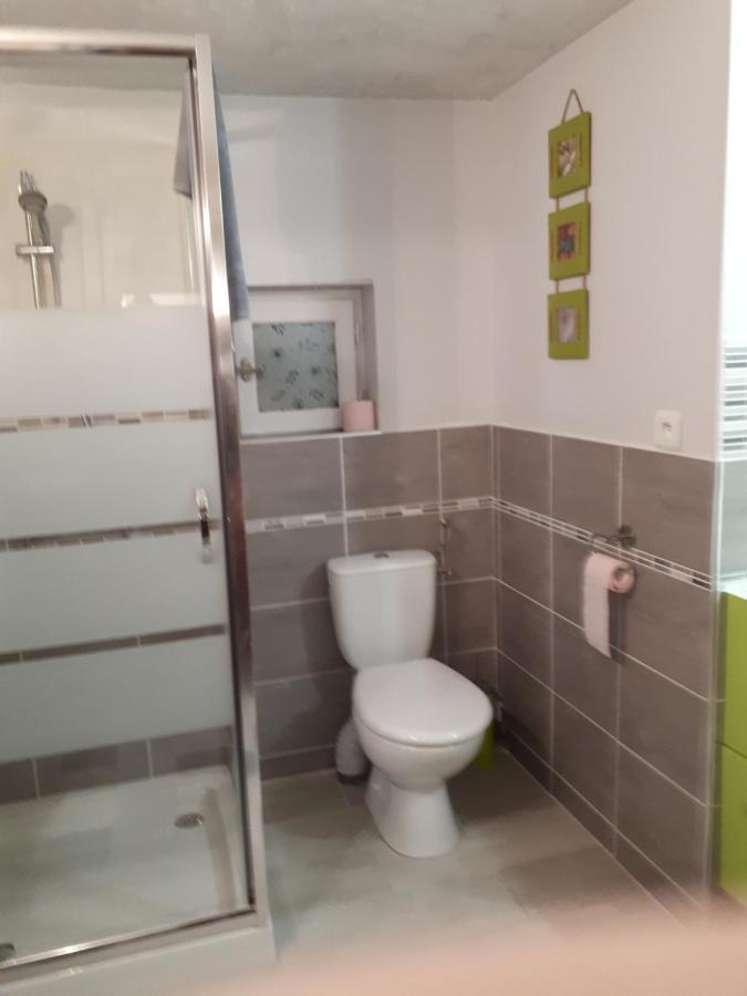 Appartement Petit havre de tranquillité à Loudun Extérieur photo